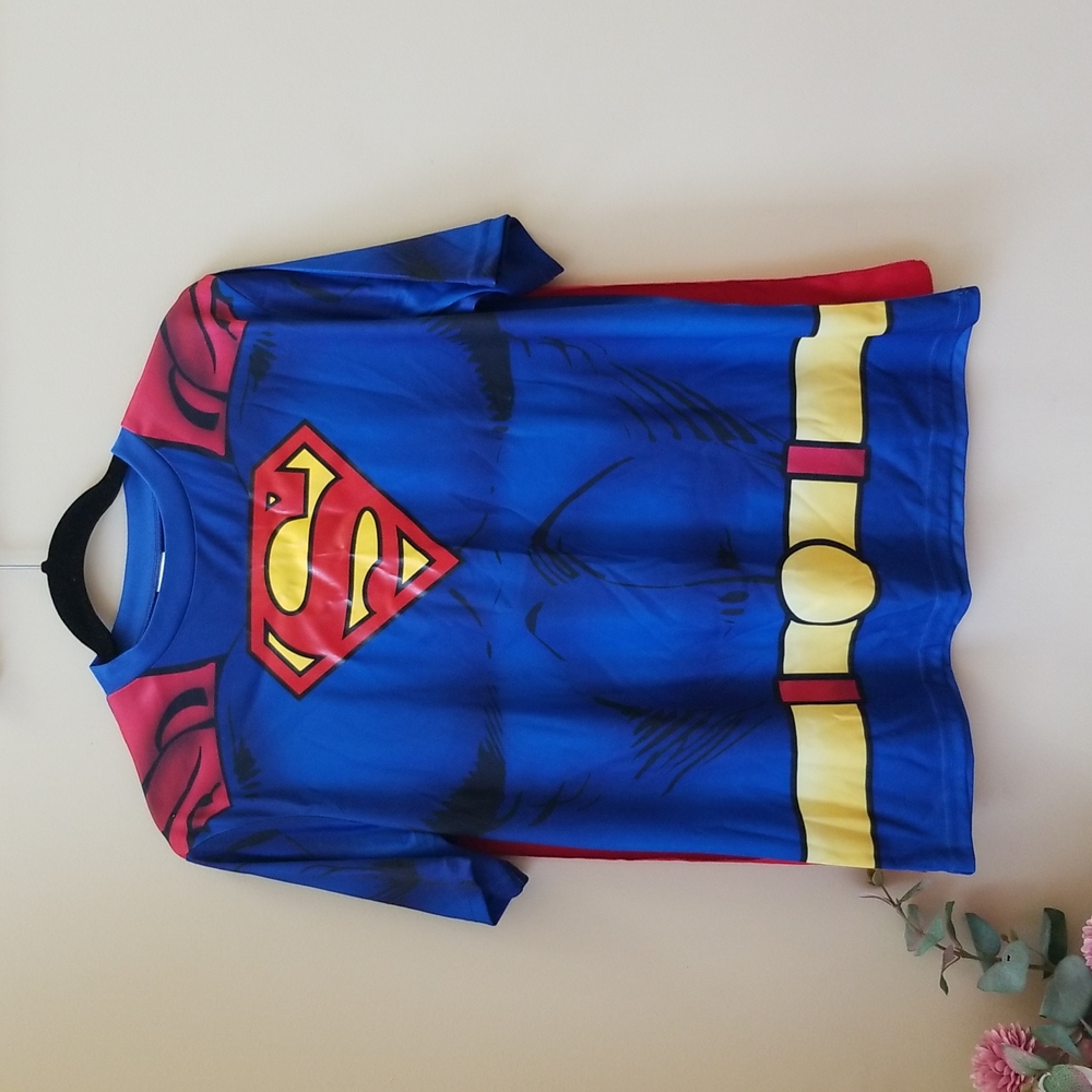 DC Comics Kids Superman Shirt w/ Removable Cape XL